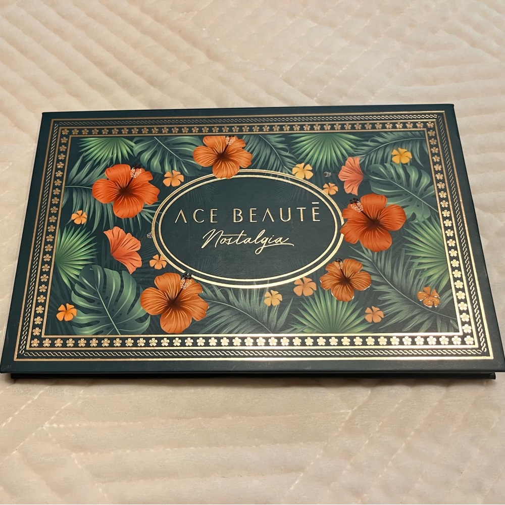ACE Beaute Nostalgia Eye Shadow Palette